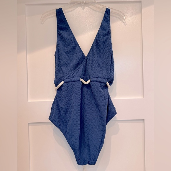 Lisa Marie Fernandez Swim Navy Yasmin Rope Belted Seersucker 4 fits sizes 8-12 - Picture 5 of 16